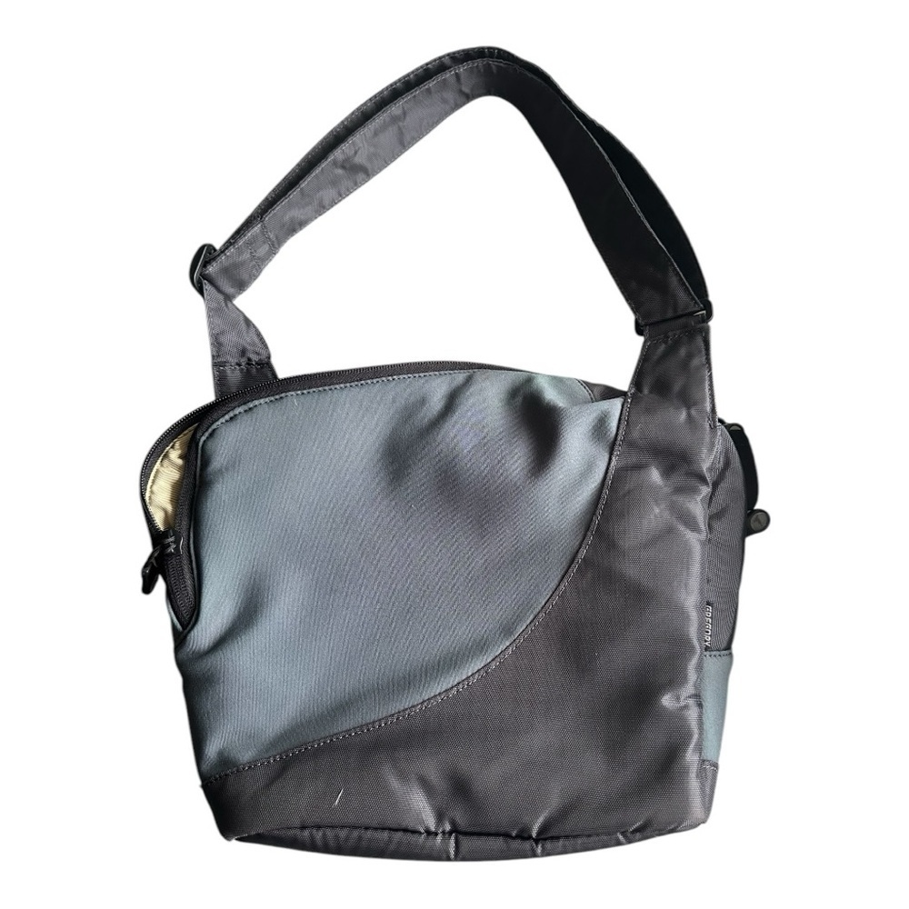Gregory Messenger Bag Black/Gray Nylon Adj Strap Zipper Close Stain on‎ inside